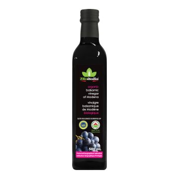 Organic balsamic vinegar of Modena